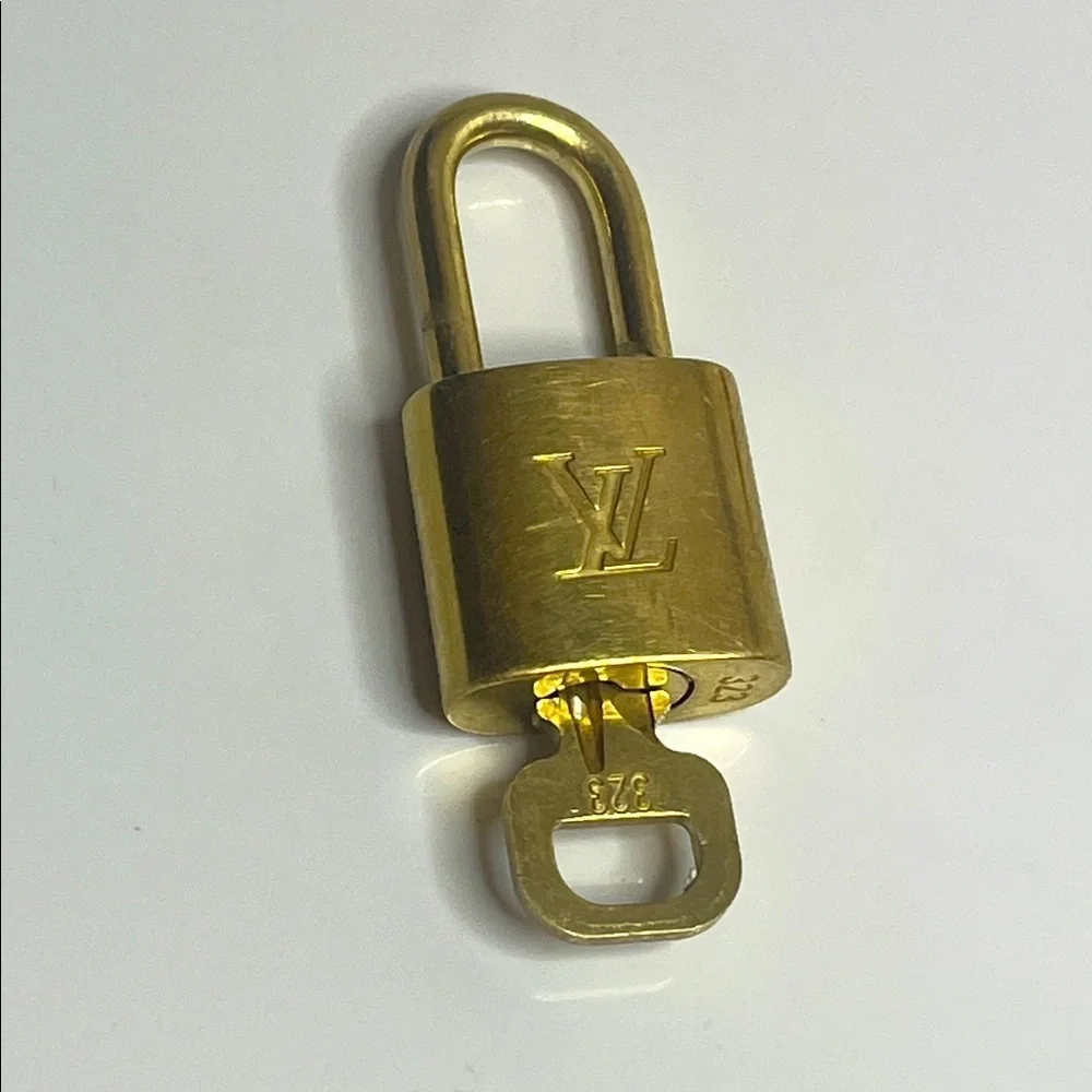 Louis Vuitton Padlock & Key #323